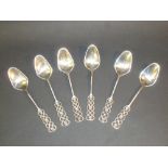 SET OF SIX NORWEGIAN WHITE METAL RINGEBU PATTERN SPOONS BY DAVID ANDERSEN, STAMPED 830S (133g)