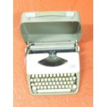 ADLER TIPPA 4 BANK PORTABLE TYPEWRITER, CASED (8 cm x 31 cm x 30.5 cm)