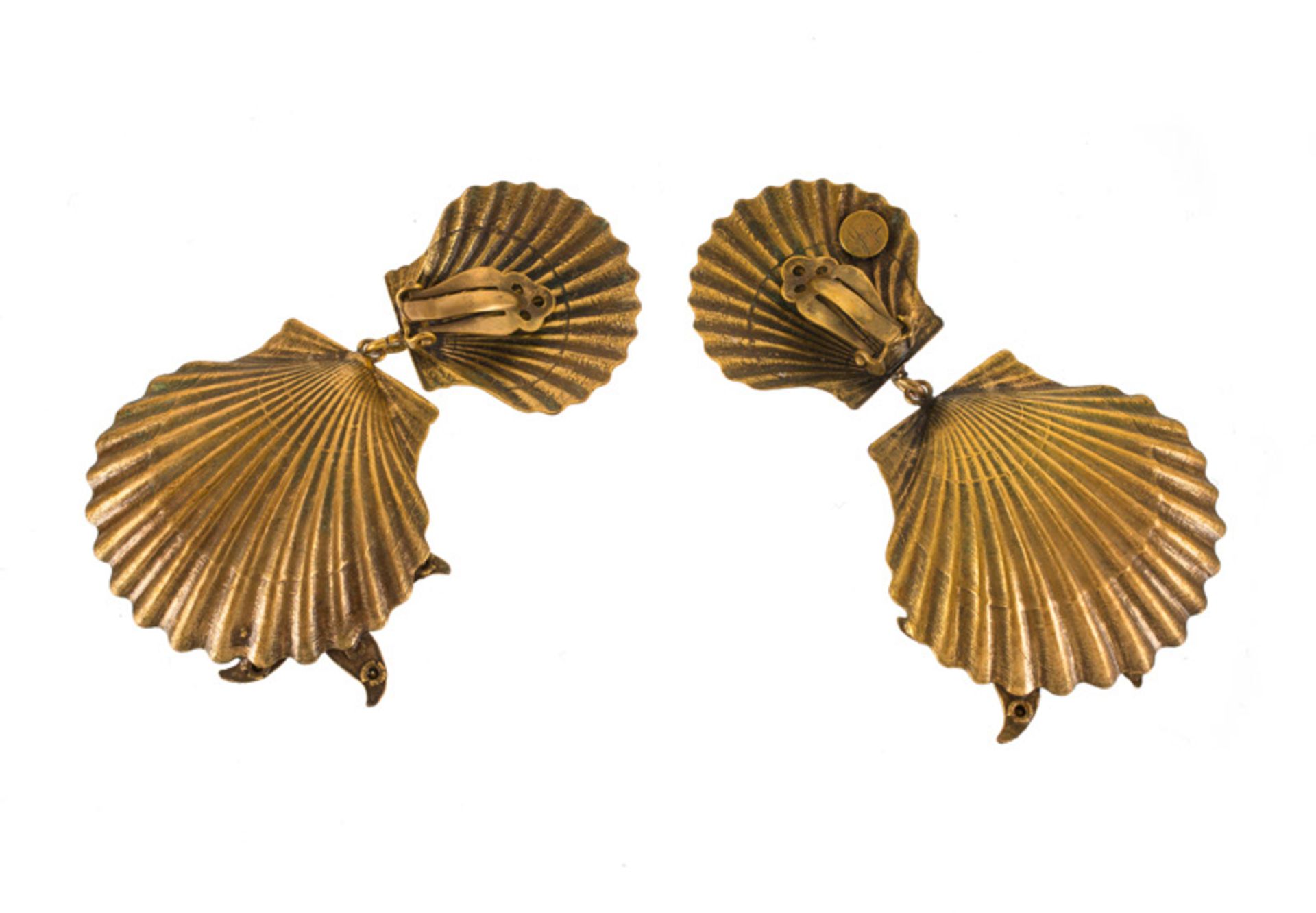 A Joseff Hollywood goldtone pair of earclips, depicting a shell and a starfish, set with rhinestones - Image 2 of 2