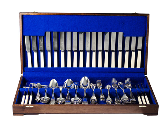 AN ASSEMBLED SET OF SILVER CUTLERY, VARIOUS MAKERS AND DATES, NEWCASTLE AND LONDON, 1847-1820