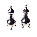 A PAIR OF EDWARDIAN SILVER PEPPERETTES, COLEN HEWER, CHESHIRE, CHESTER, 1904/1905 each baluster-