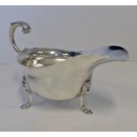 AN EDWARDIAN SILVER SAUCE BOAT, DAVID & MAURICE DAVIS, CHESTER, 1906 the boat-shaped body with