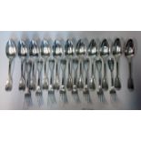 A SET OF CONTINENTAL SILVER CUTLERY, .750 AND .800 STANDARD comprising: 8 table forks and 11