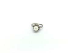 Pearl set ring,