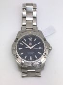 Gentlemen's Tag Heuer Aquaracer 300m wristwatch, circular dial with luminous hours markers,
