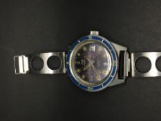 Gentleman's Classic 1970s diving watch. The movement is automatic and is 17 jewelled incabloc. The