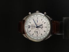 Gentleman's Oversized Seiko Chronograph Watch. Quartz movement in working condition. The watch comes