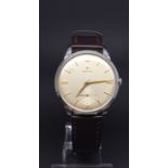 Gentleman's Oversized Zenith wrist watch. The movement is manual wind 15 Jewelled. The case is