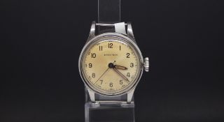 Gentlemen's military WW2 Longines Navigators wristwatch. The case is stainless steel snap back.