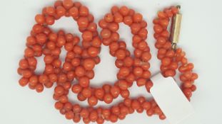 Coral bead necklace, length approximately 16cm