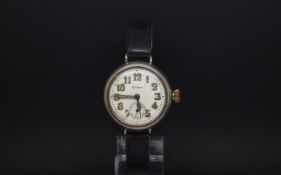 A GENTLEMANS WALTHAM SOLID SILVER WW1 MILITARY WRIST WATCH. The movement is a manual wind 15 jewels.