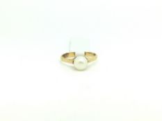 18ct Gold Pearl Set Ring