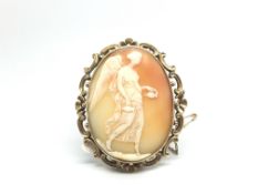 9ct gold cameo brooch.14.7g