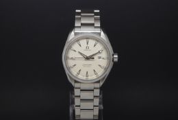 Gentlemen's Omega Seamaster, circular white dial with dagger hour markers, date aperture,