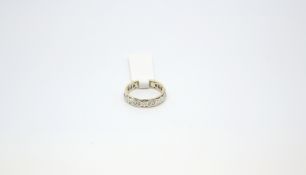 2-colour Band Ring. with white Stones, ring size O, stamped 9ct