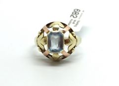 14ct Gold Gem Set Ring. Size P 3.6g