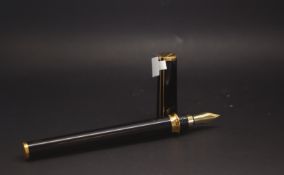 Dupont fountin pen, twist cap, 18k nib, black with gilt detail