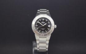 Mid size 36mm Berne automatic stainless steel bracelet watch with date