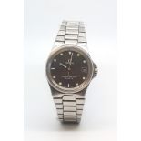 Gentlemen's Omega Seamaster 120m, Quartz Movement, black dot, date at 3 o'clock, 36mm case,