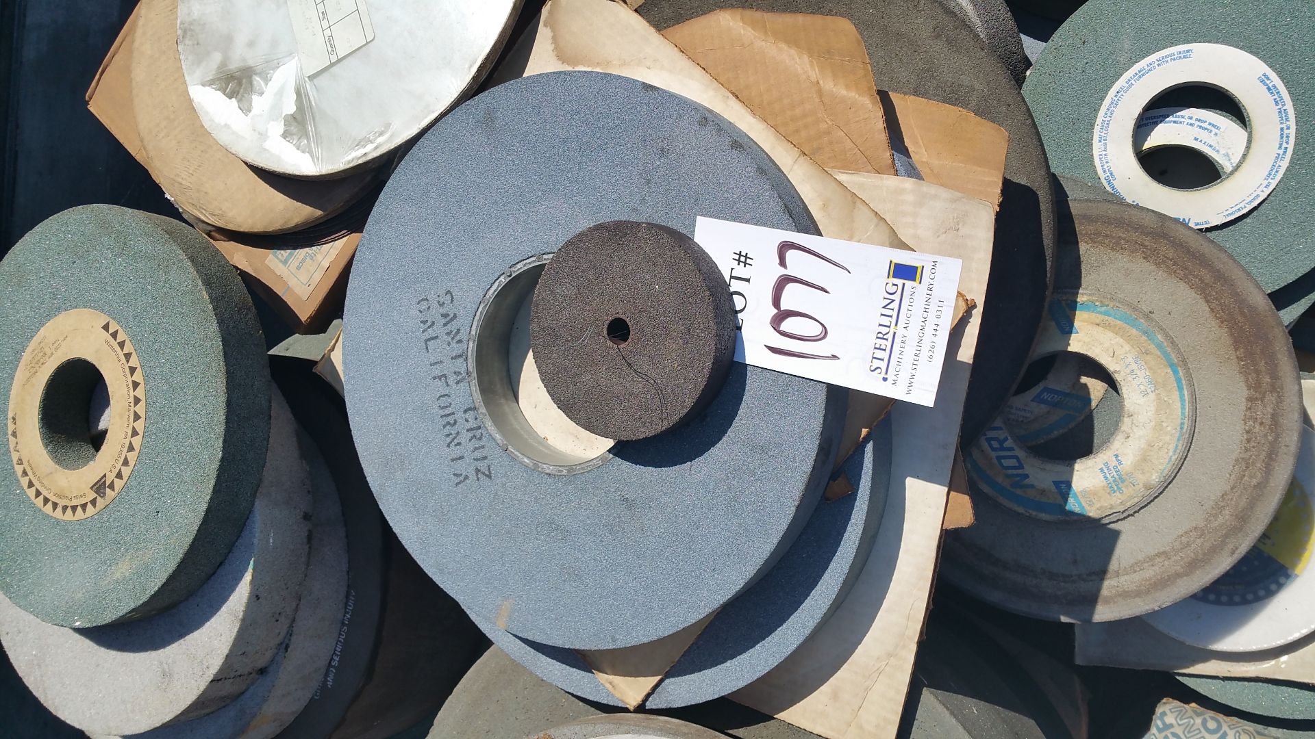 Pallet of Grinding Wheels- Many in new condition - Image 2 of 5