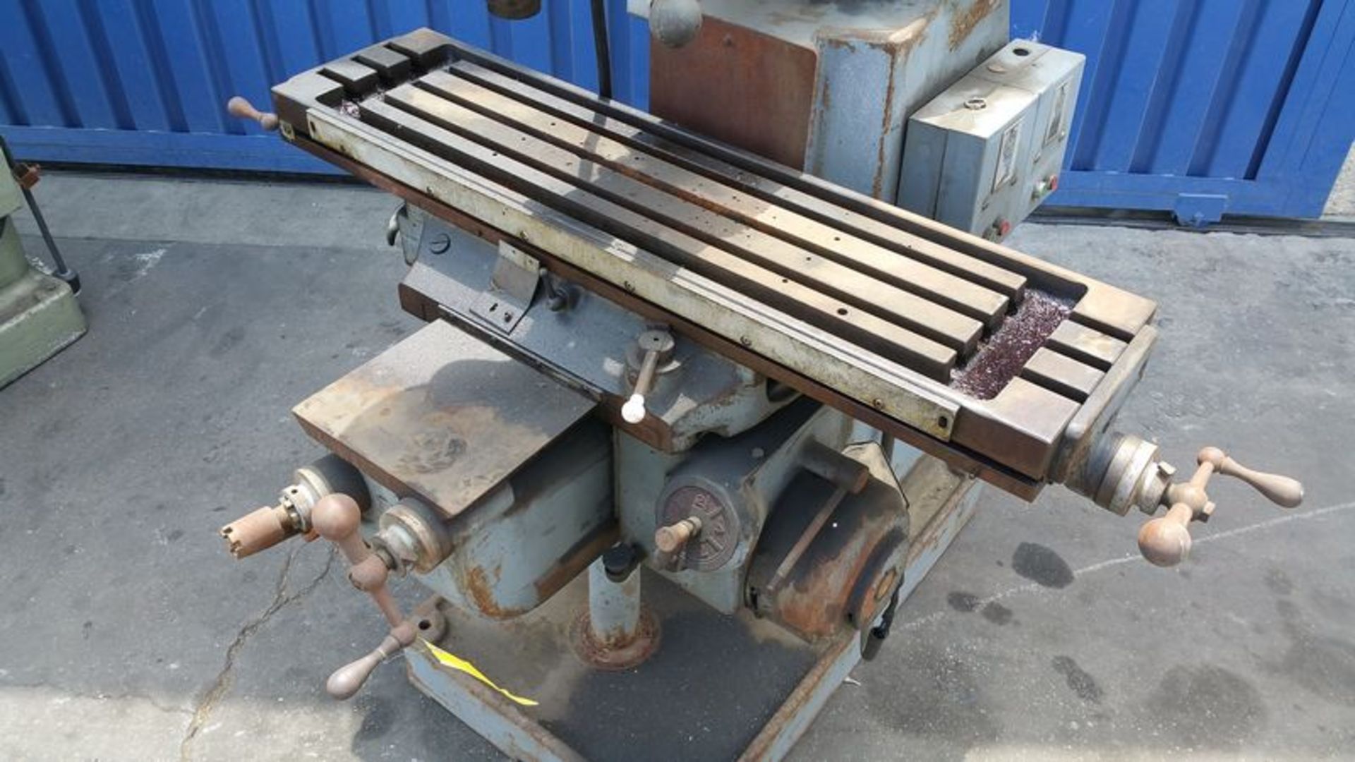 10.5" x 42" Used Tree Vertical Mill, Mdl. 2UVR, Geared Table Power Feed, One Shot Lube Syste - Image 3 of 3