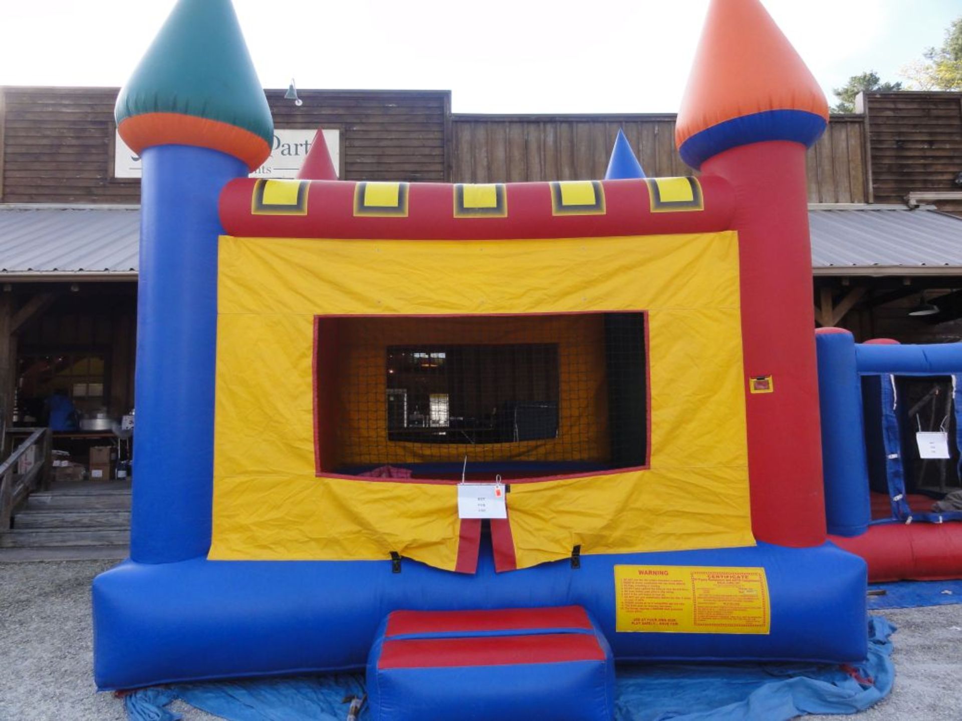 Inflatable Bouncer 13'x13'