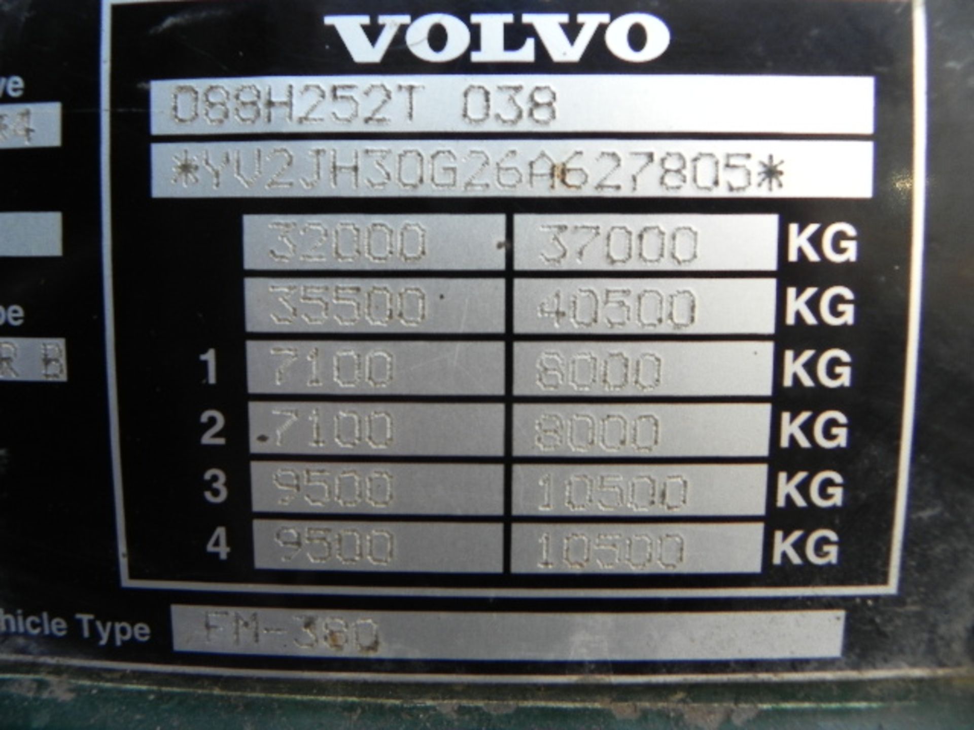 2006 VOLVO 380 8X4 HOOK LOADER - Image 28 of 28