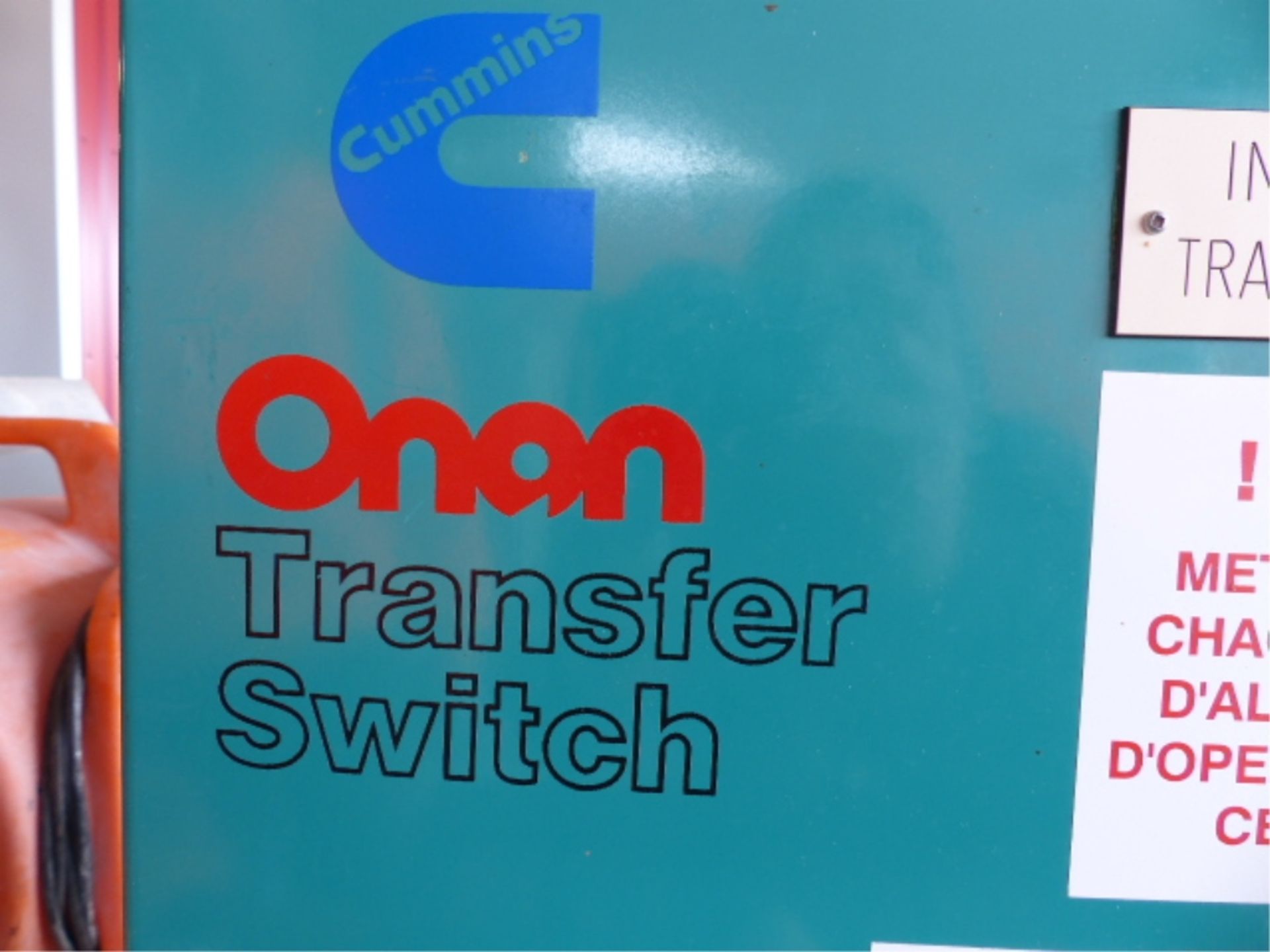 ONAN TRANSFER/INTERUPTOR SWITCH MODEL OTCU 125B. 120/240V. SINGLE PHASE. 125A. NEVER USED. - Image 2 of 11