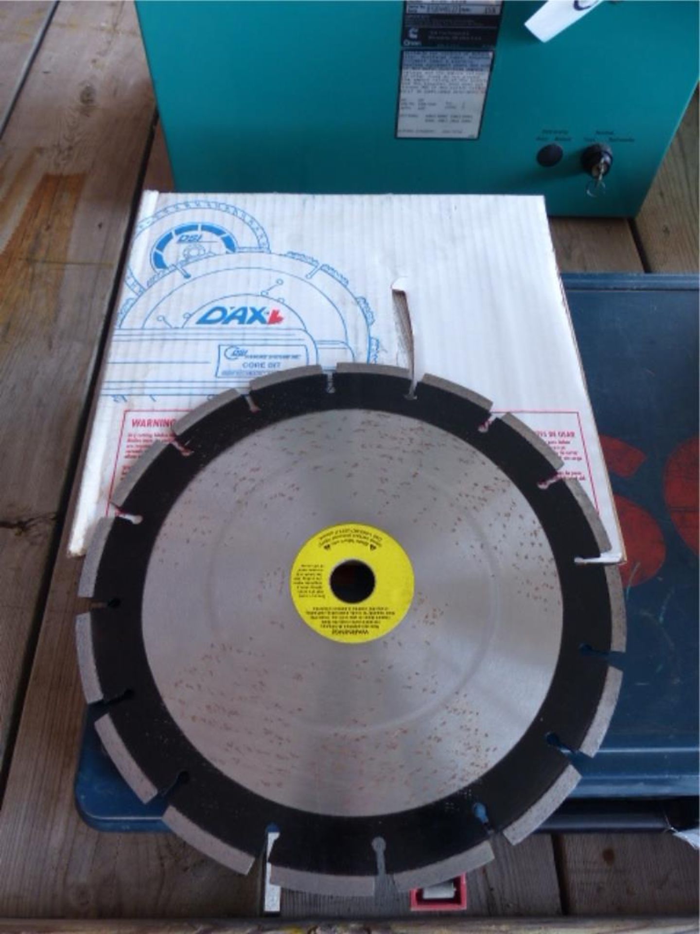 NEW 12" DSI PRO II DRY CUTTING GA-500 BLADE 1" BORE - Image 2 of 2