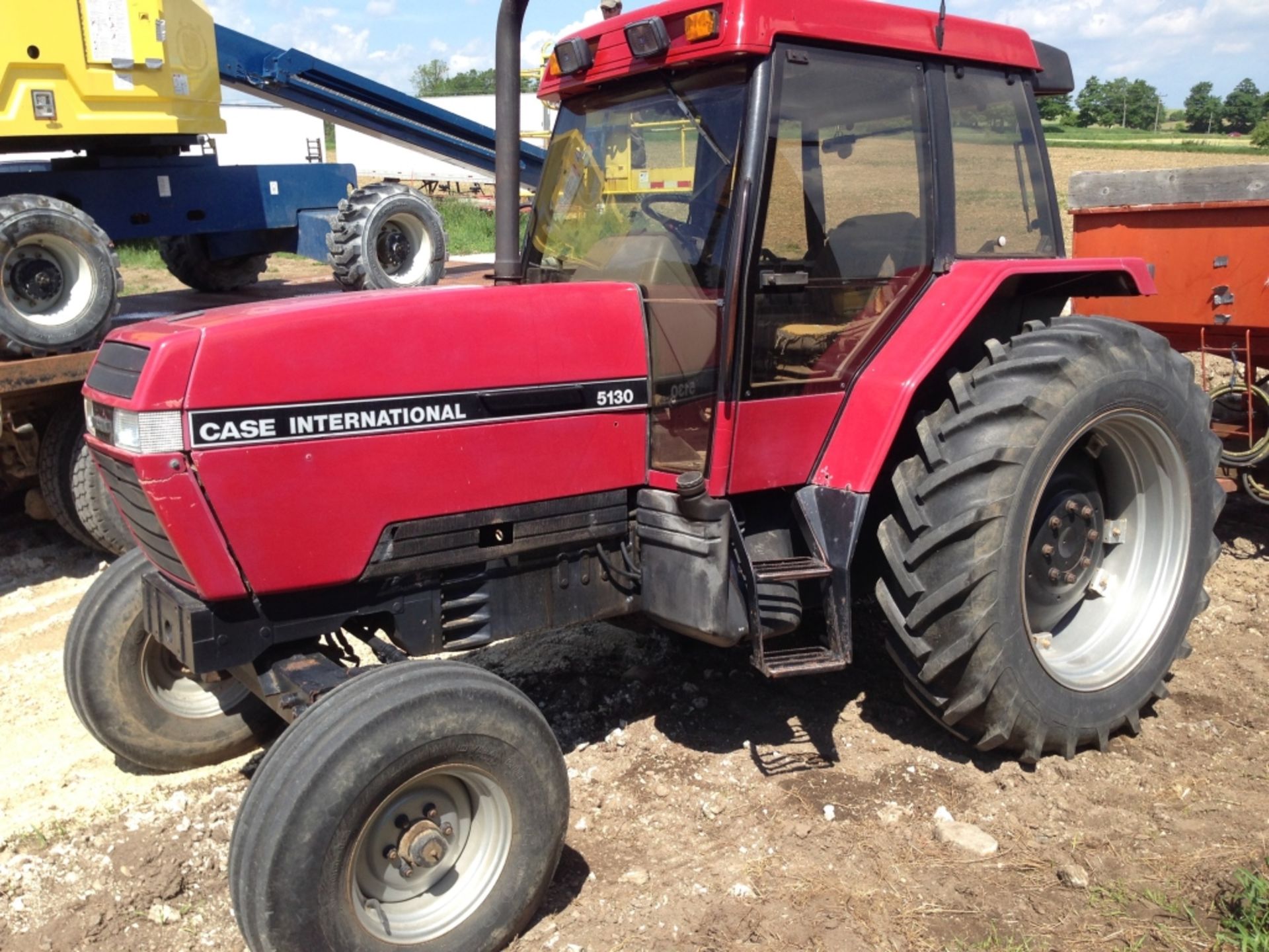 CIH 5130 MAXXUM 2WD TRACTOR W/CAB