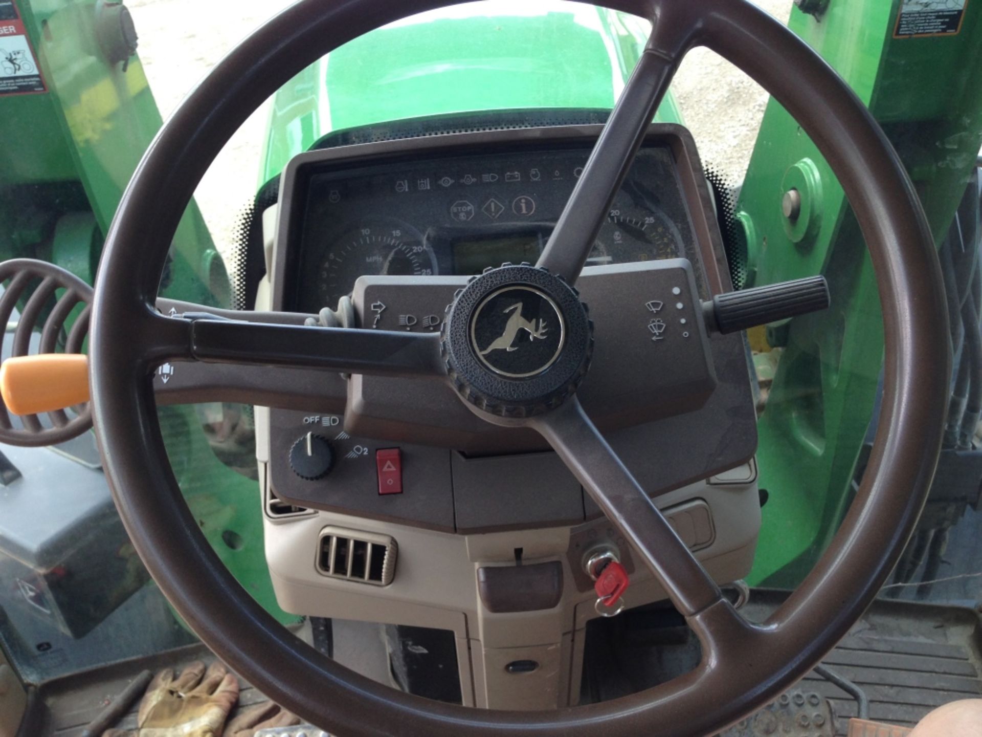 2004 JOHN DEERE 7320 MFWD W/741 S/L LOADER - Image 16 of 22