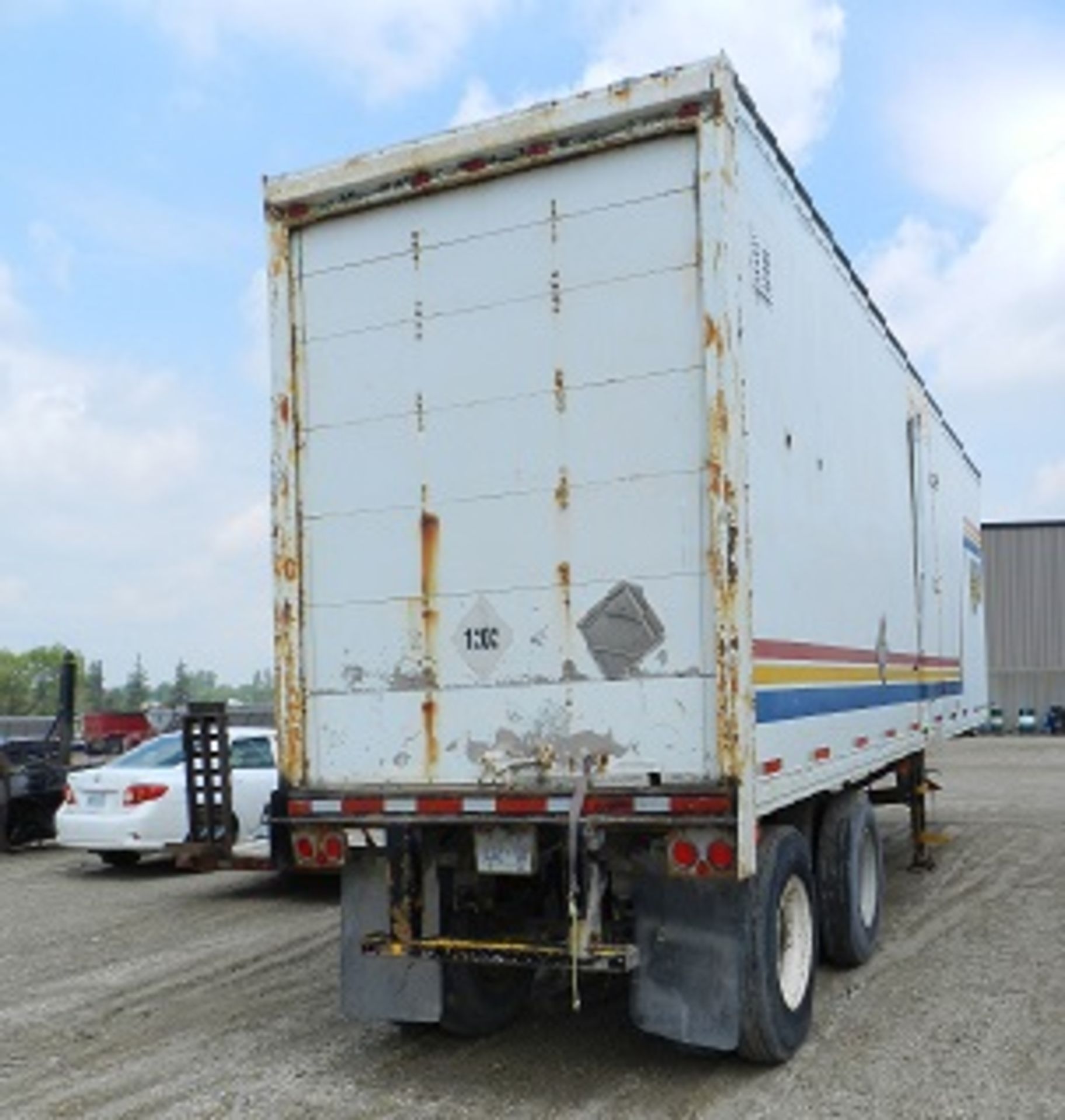 1988 33' JOBSITE 2 ROOM STORAGE TRAILER - Image 8 of 12