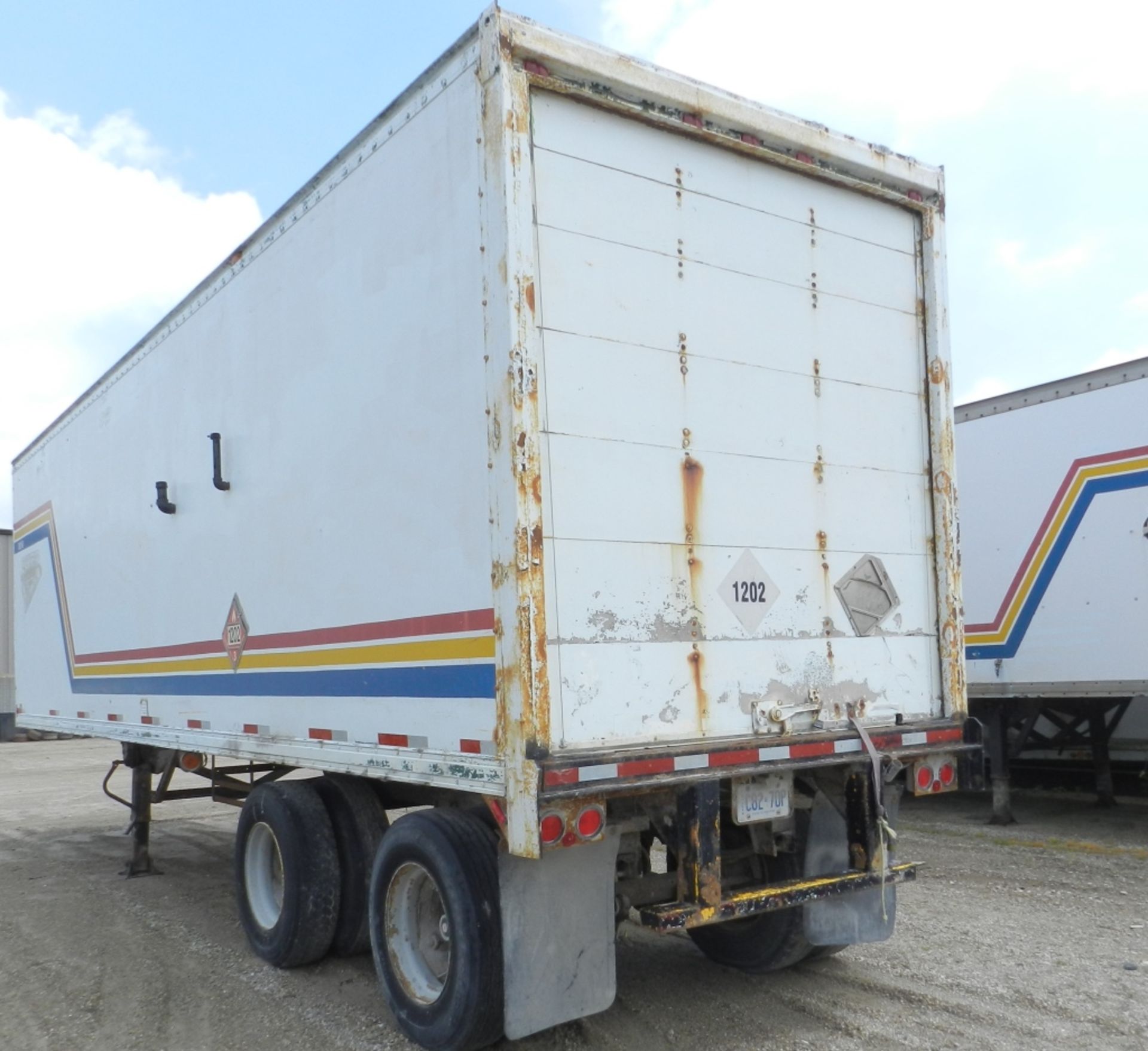 1988 33' JOBSITE 2 ROOM STORAGE TRAILER - Image 3 of 12