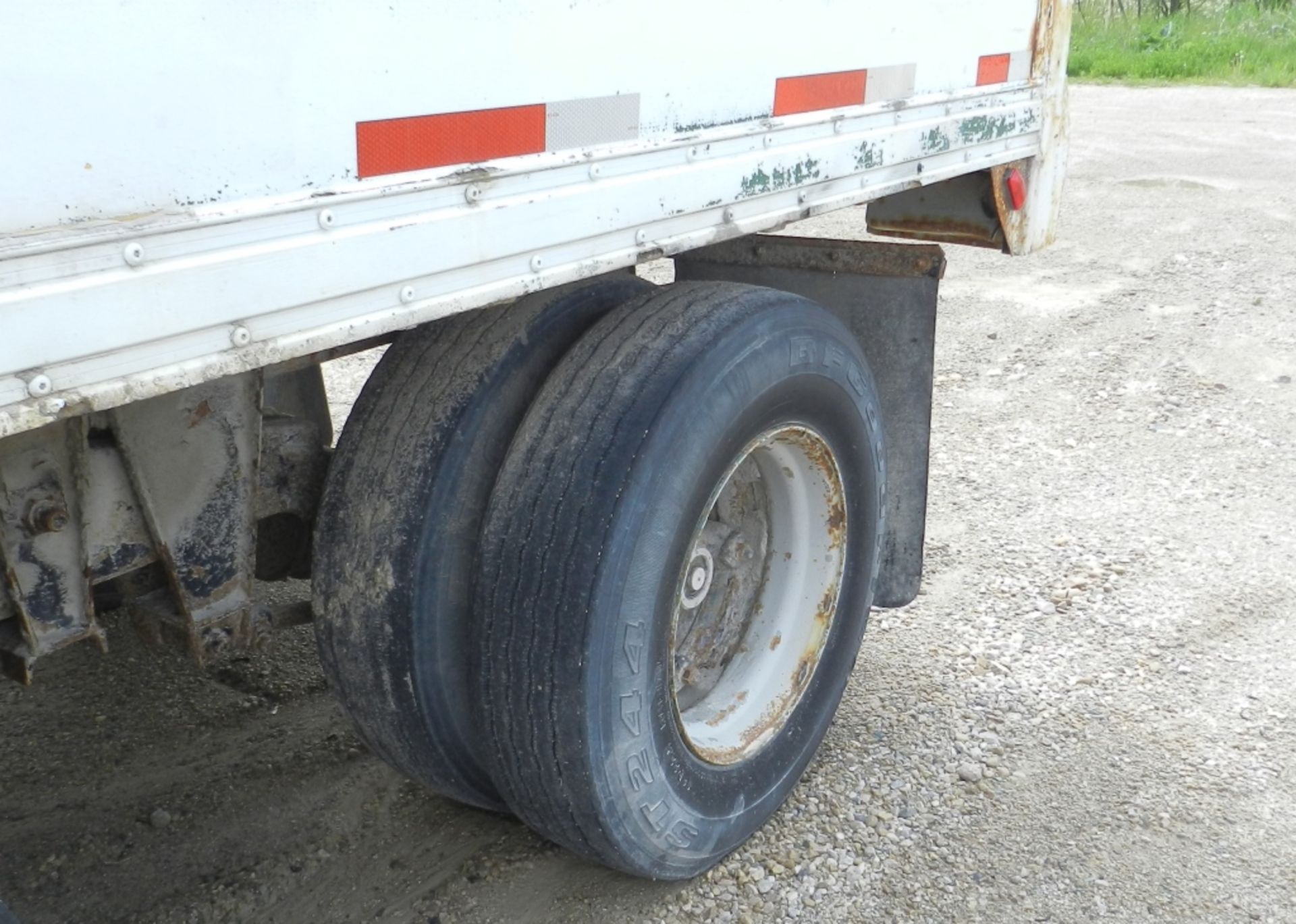 1988 33' JOBSITE 2 ROOM STORAGE TRAILER - Image 7 of 12