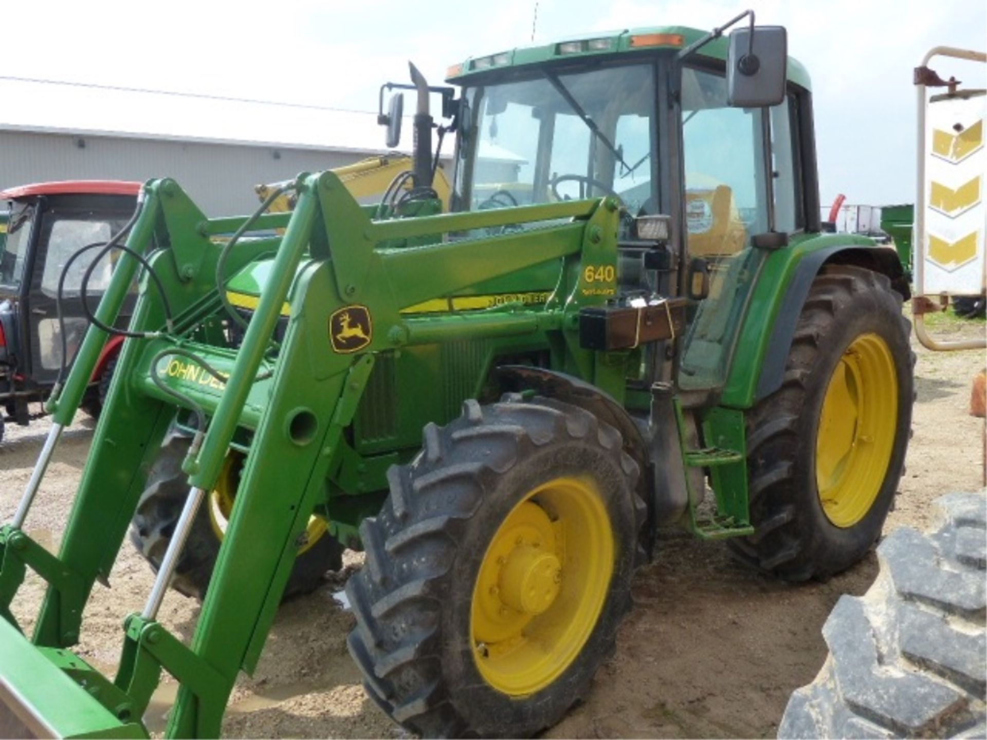 JOHN DEERE 6310 W/JD 640 SELF LEVELLING LOADER - Image 11 of 20