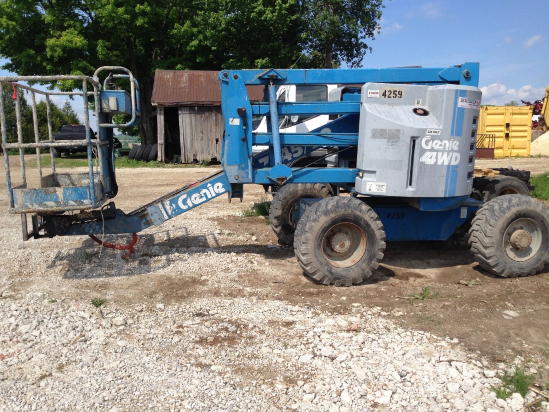 1998 GENIE Z45/22 4WD MAN LIFT