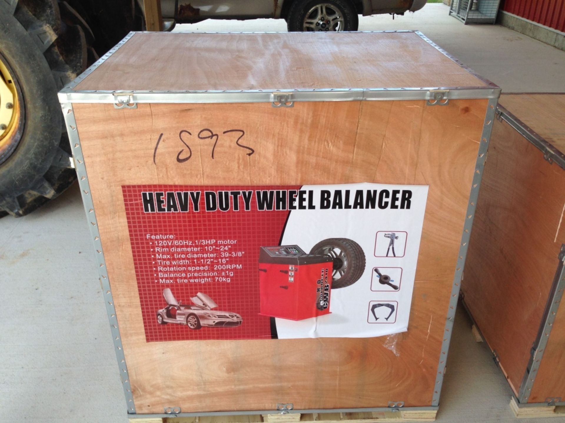 NEW HEAVY DUTY WHEEL BALANCER