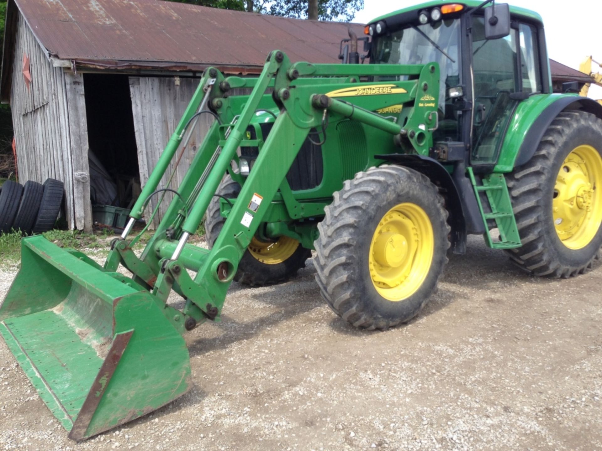 2004 JOHN DEERE 7320 MFWD W/741 S/L LOADER - Image 19 of 22