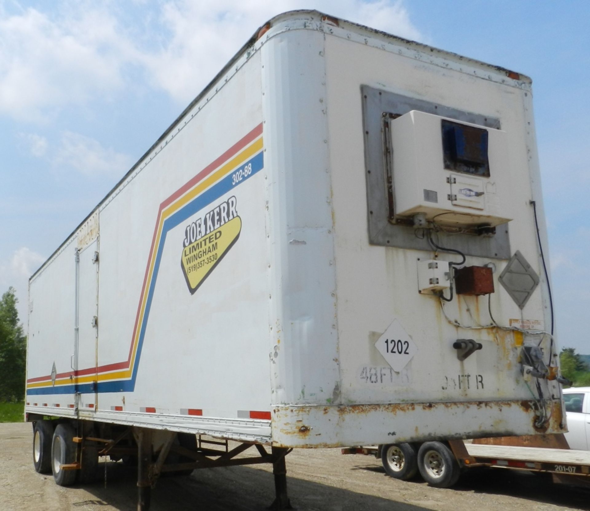 1988 33' JOBSITE 2 ROOM STORAGE TRAILER - Image 2 of 12