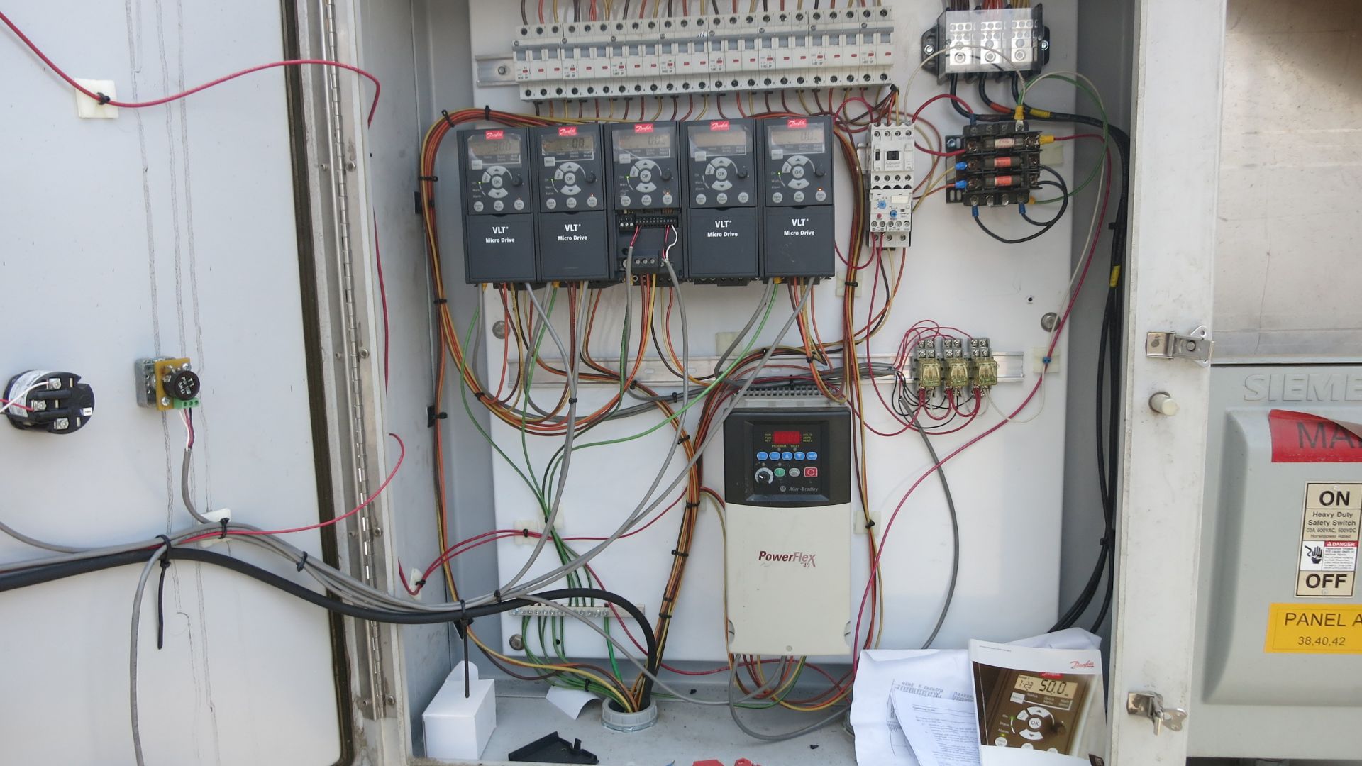 Control Box - Image 2 of 2