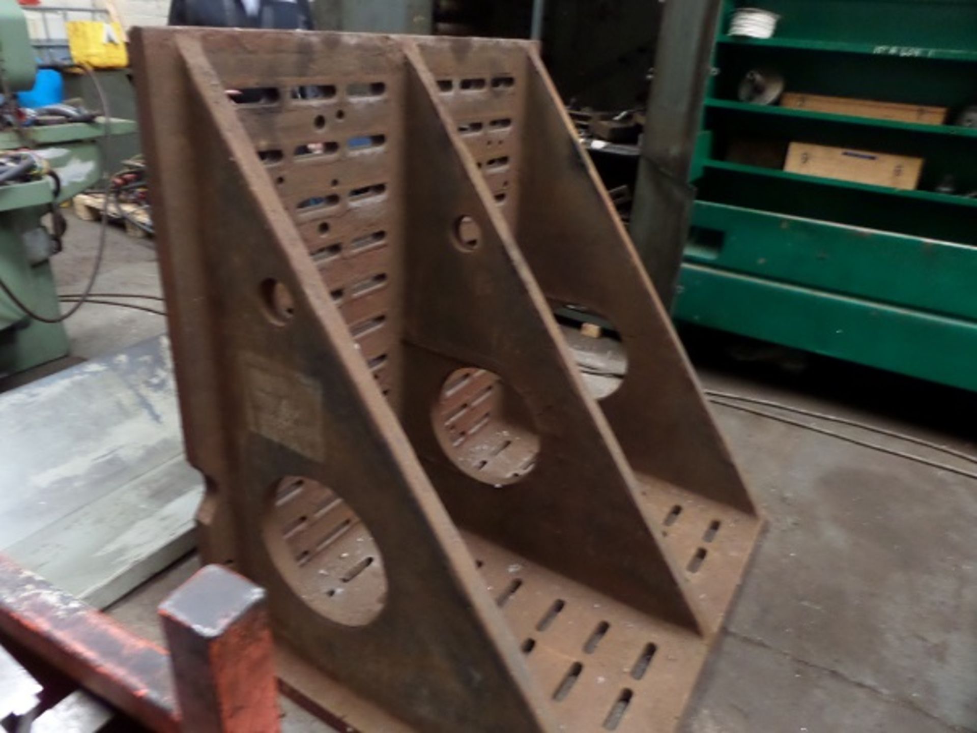 Slotted Angle Plate - Image 3 of 3