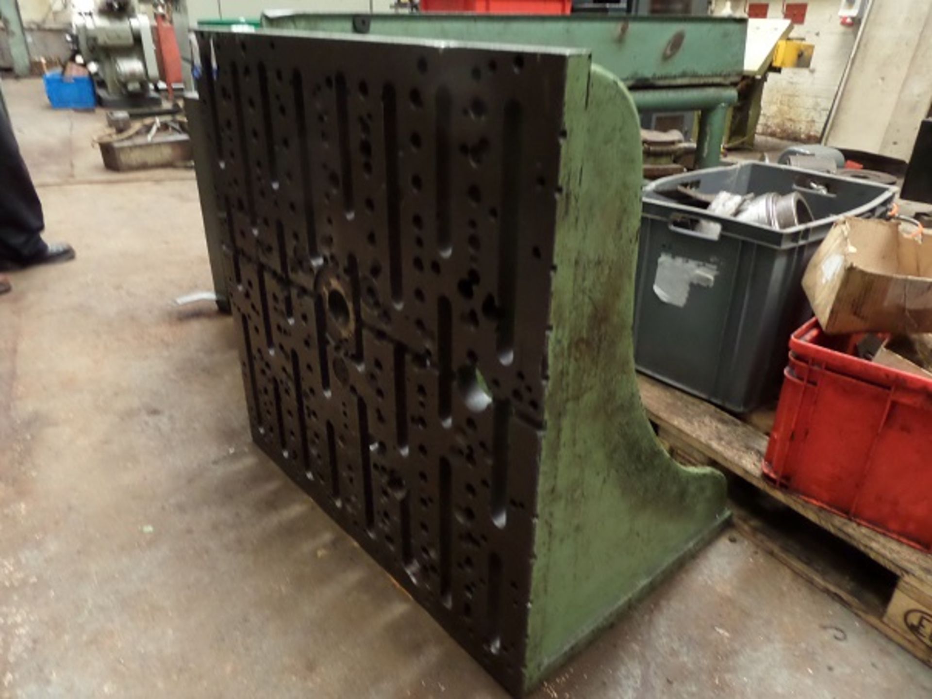 Slotted Angle Plate