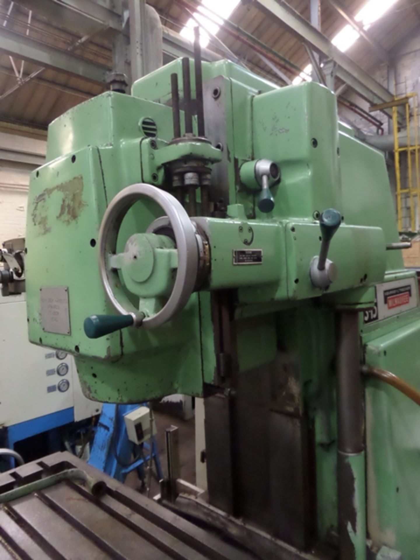 Kearney and Trecker Milwaukee Vertical Milling Machine - Image 3 of 7