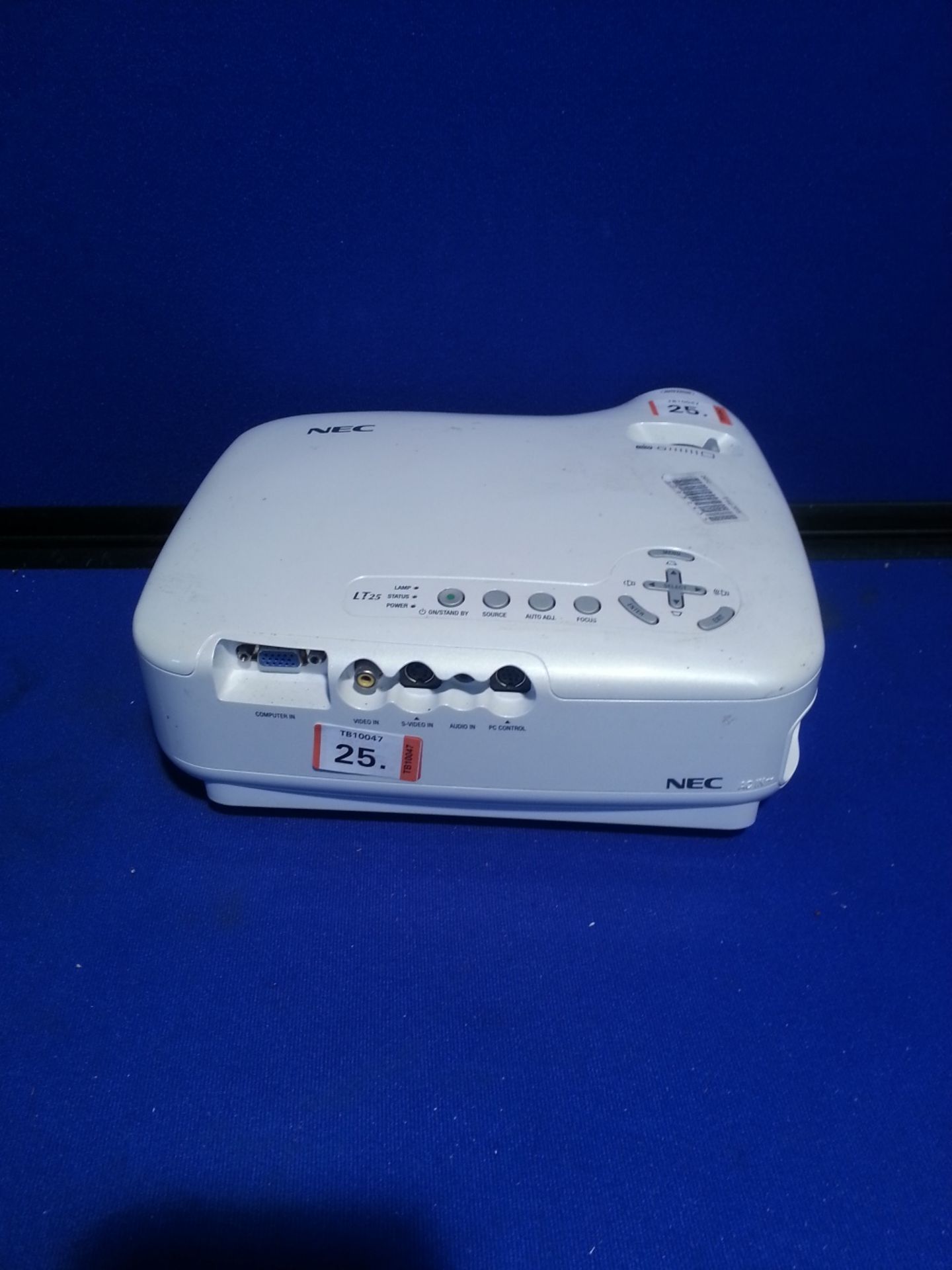 NEC LT25 Projector - Powers On Displays An Image - Image 3 of 3