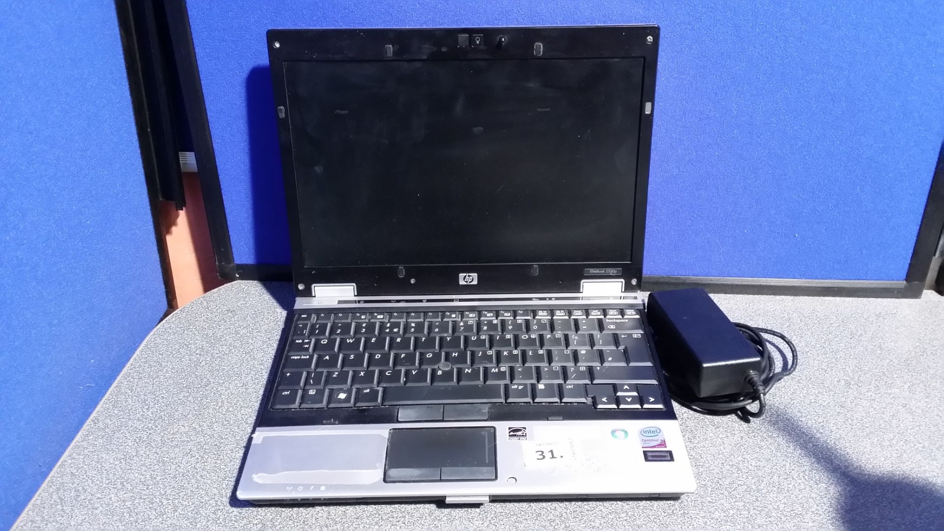 HP 2530P Laptop - Intel Core 2 Duo 1.86Ghz - 4GB Ram 120GB Hdd - DVD-RW - Charger - Powers On