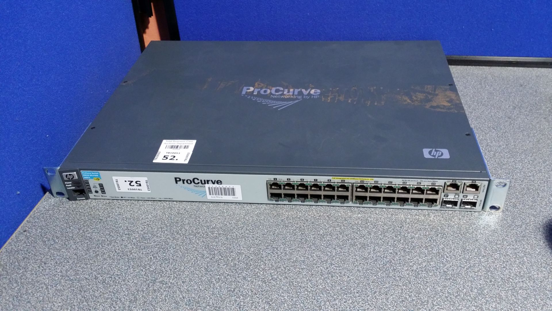 HP J9087A 24 Port 10/100 PoE Switch - 1U Rackmount - Powers On