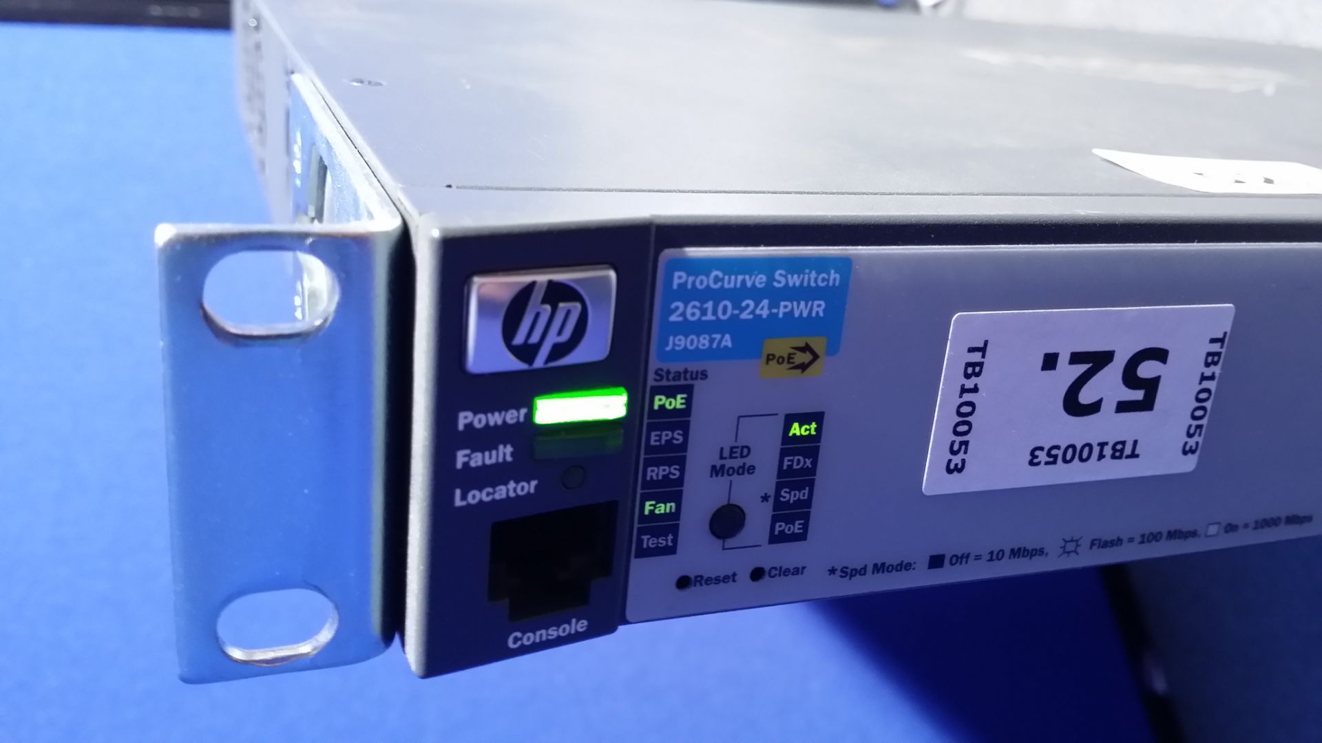 HP J9087A 24 Port 10/100 PoE Switch - 1U Rackmount - Powers On - Image 2 of 2