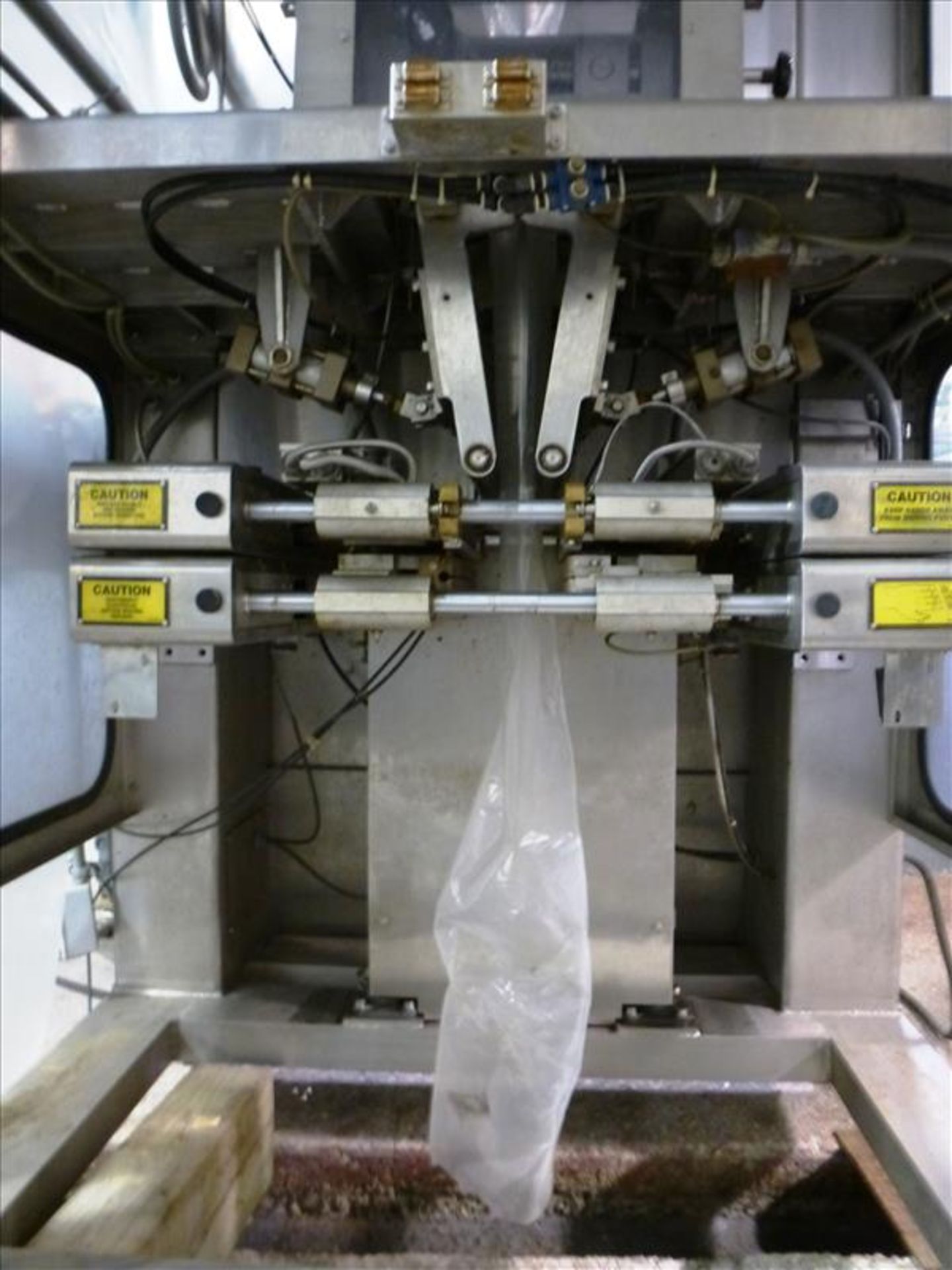 Cryovac On Pack-2000 s/s vertical form/fill/seal machine, mod. ONP-2000B, ser. no. 0075 c/w Waukesha - Image 8 of 15