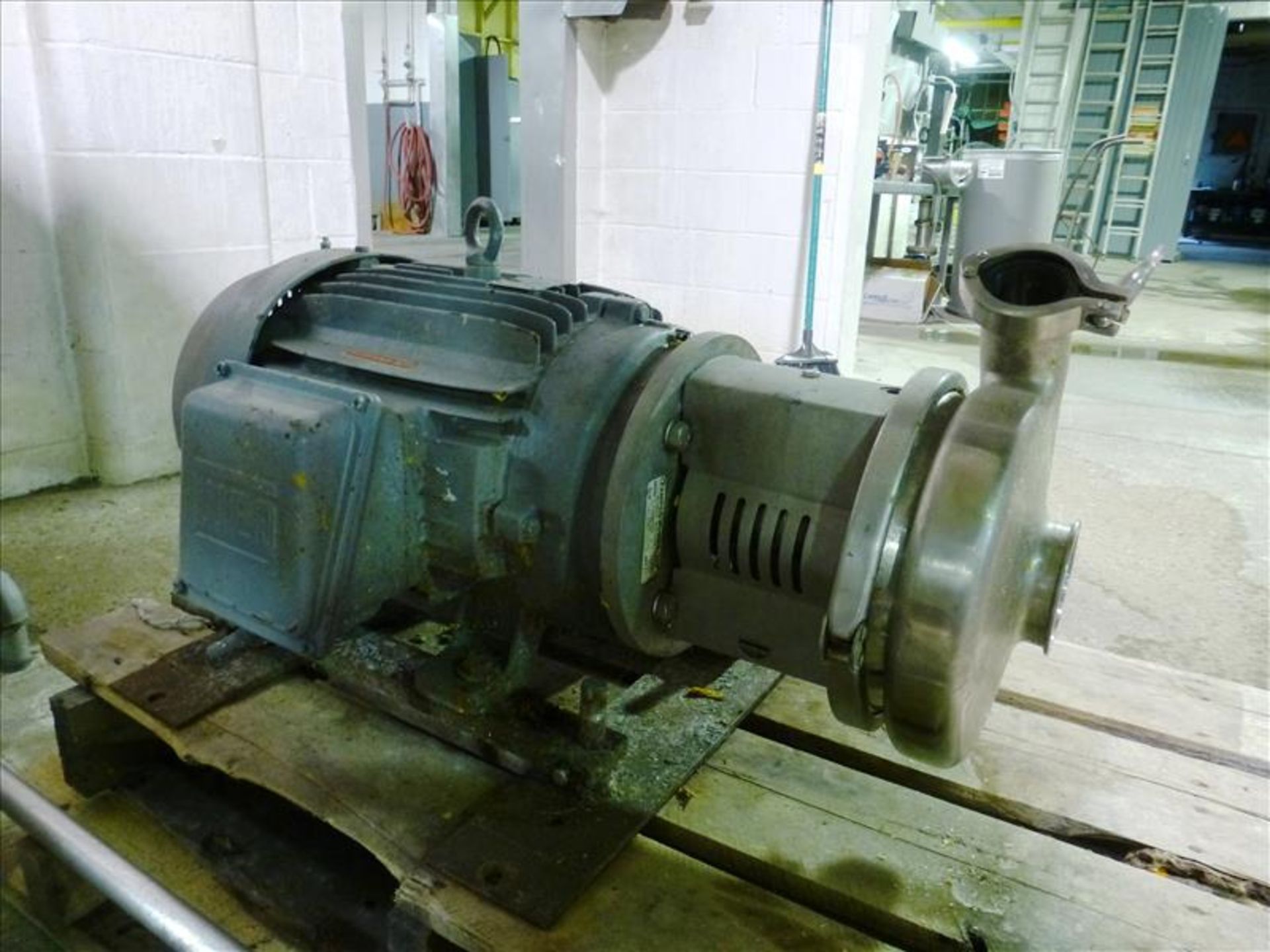 Ampco 15 h.p. s/s centrifugal pump, mod. C+328MD25T-S, ser. no. CC-63863-1-1 - Image 2 of 4