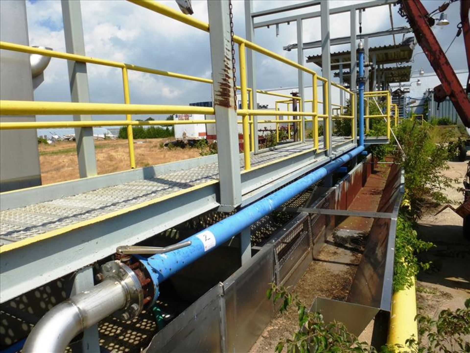 double-sided tomato flume system - Image 2 of 7